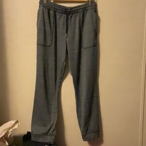 Xersion Gray Sweatpants with Elastic Waistband and Relaxed Fit